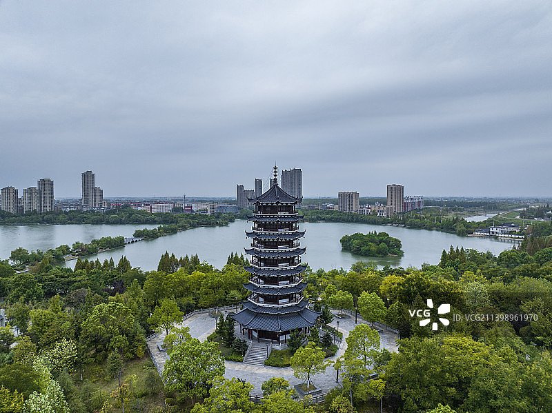 安徽芜湖东湖公园楚风塔风光图片素材
