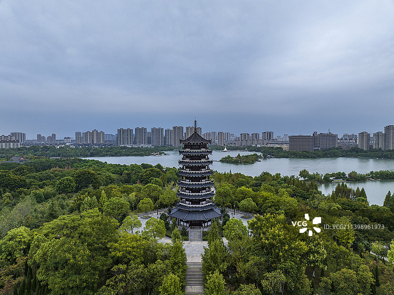 安徽芜湖东湖公园楚风塔风光图片素材