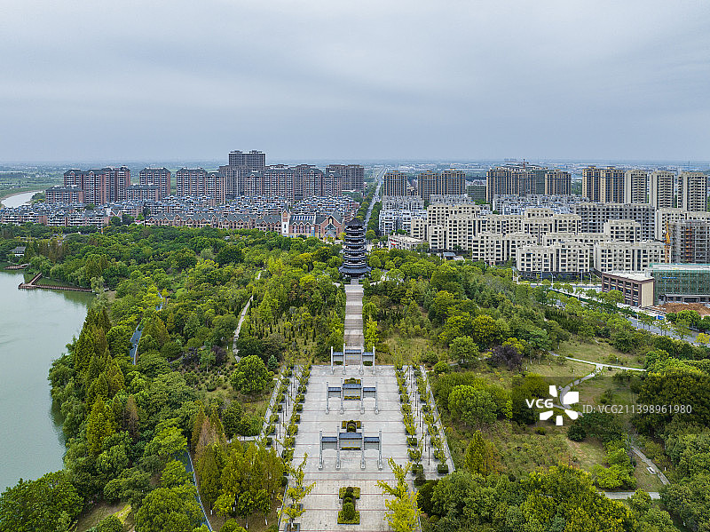 安徽芜湖东湖公园楚风塔风光图片素材