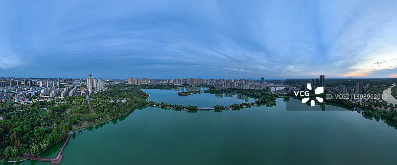 安徽芜湖东湖公园楚风塔日落夜景风光图片素材