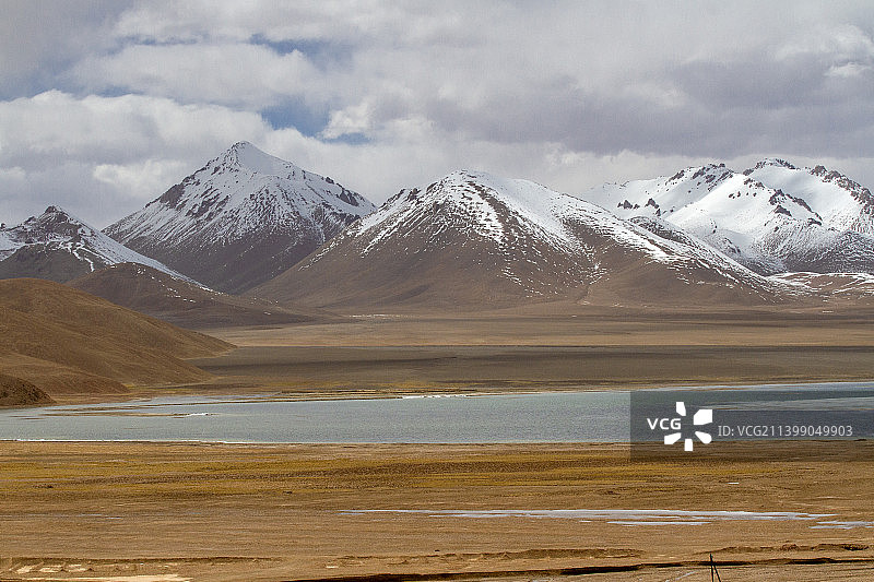 G219阿里狮泉河镇到日土县沿途风光图片素材