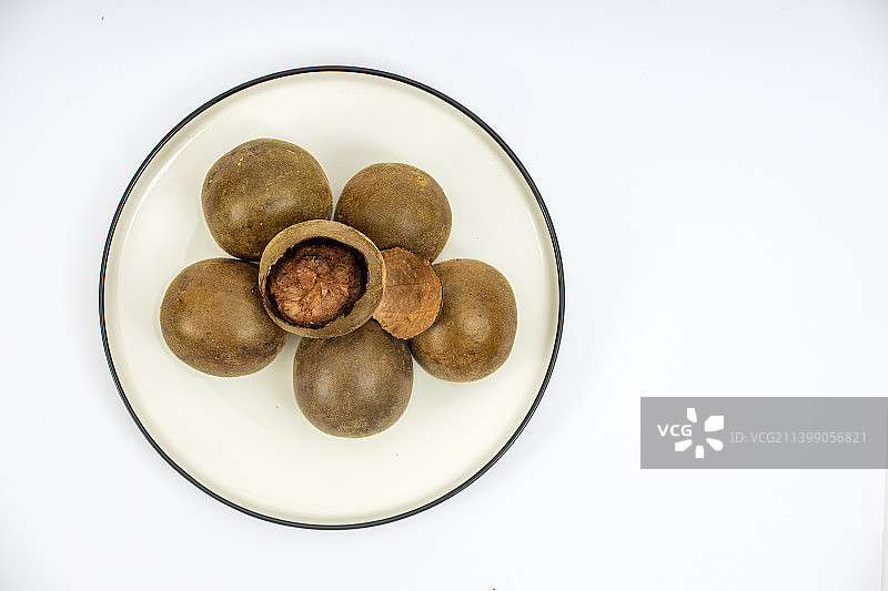 一盘卖相上好的罗汉果图片素材