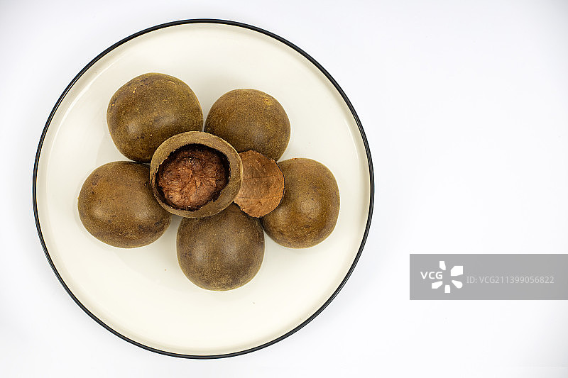 一盘卖相上好的罗汉果图片素材