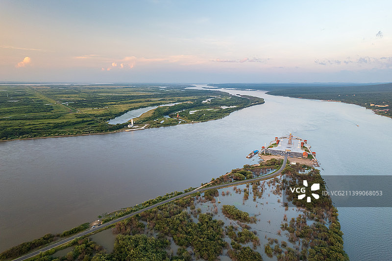 黑龙江佳木斯抚远市东极广场乌苏里江图片素材