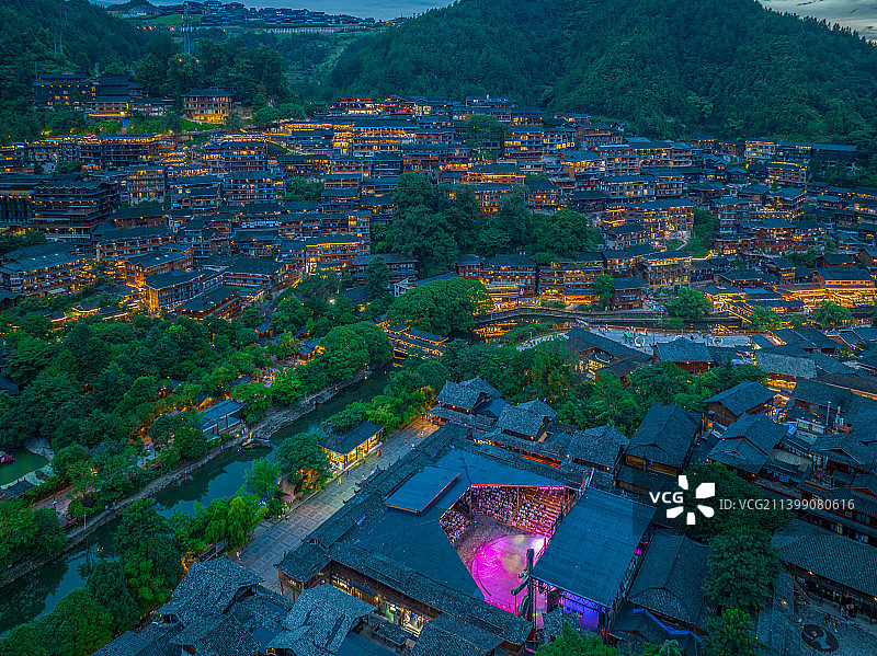 贵州省黔东南苗族侗族自治州雷山县西江千户苗寨图片素材