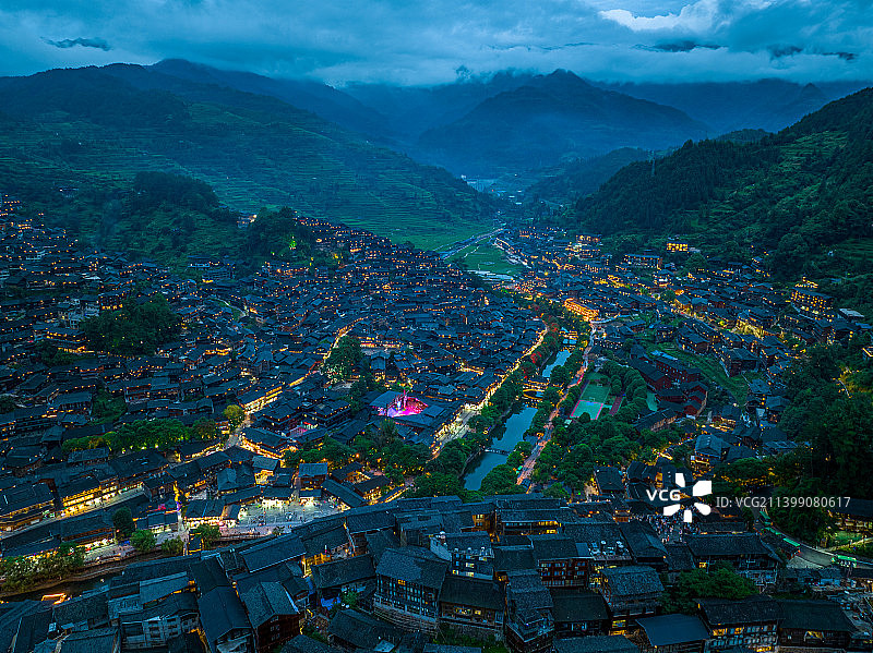 贵州省黔东南苗族侗族自治州雷山县西江千户苗寨图片素材