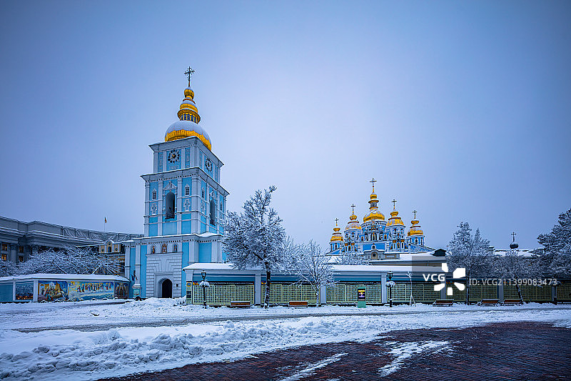 冬季教堂的雪景图片素材