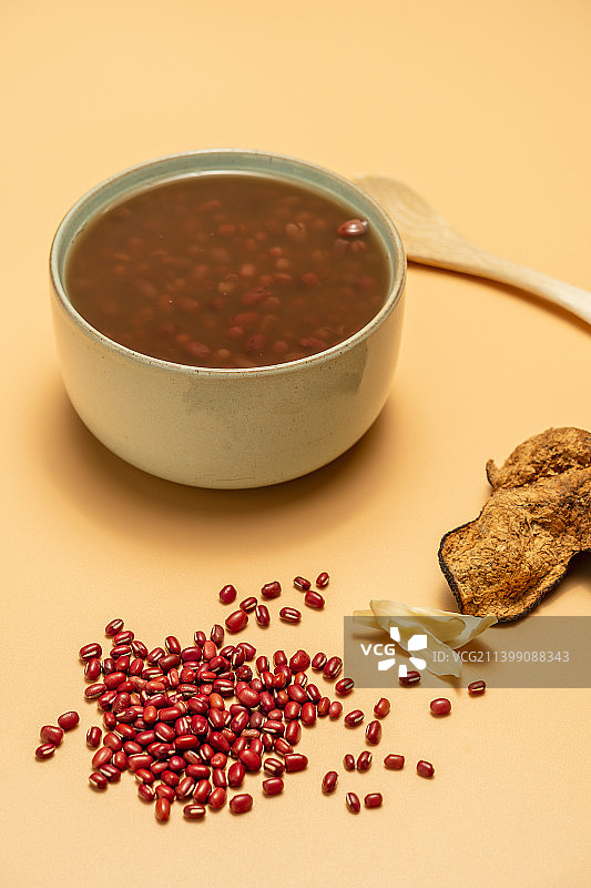 室内拍摄红豆沙特写图片素材