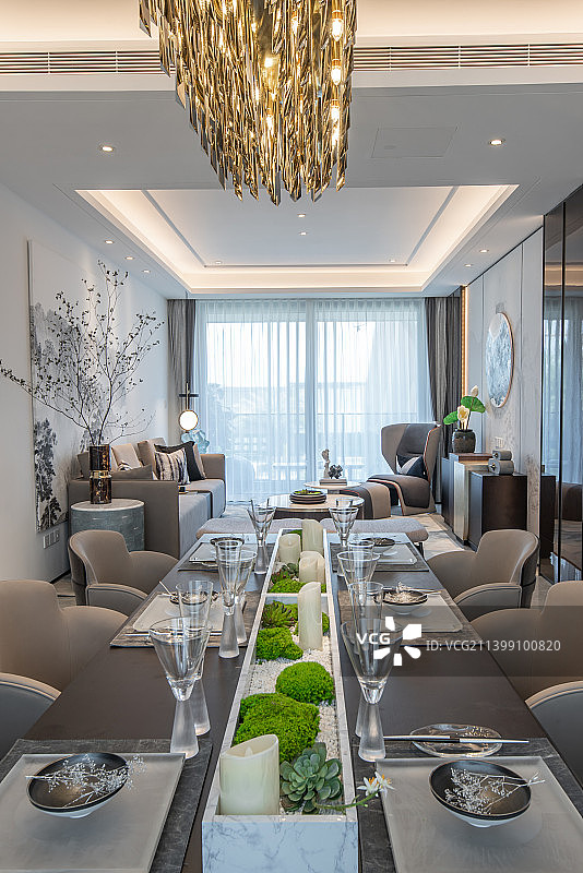 西餐、刀叉、红酒、摆盘、摆台、仪式感、餐桌、餐具、现代生活图片素材