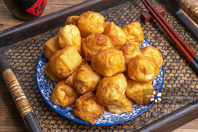 火锅食材油豆腐-中国传统食品图片素材