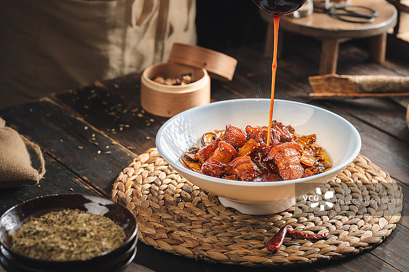 红烧肉 毛式 复古中国风 中式美食 川菜 小炒 四川美食 重庆美食 传统川菜图片素材