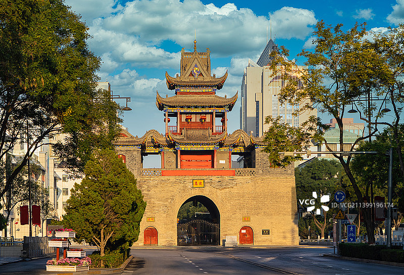 中国宁夏银川市鼓楼古建筑风光图片素材