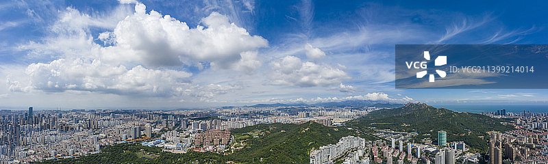 七月八月看巧云图片素材