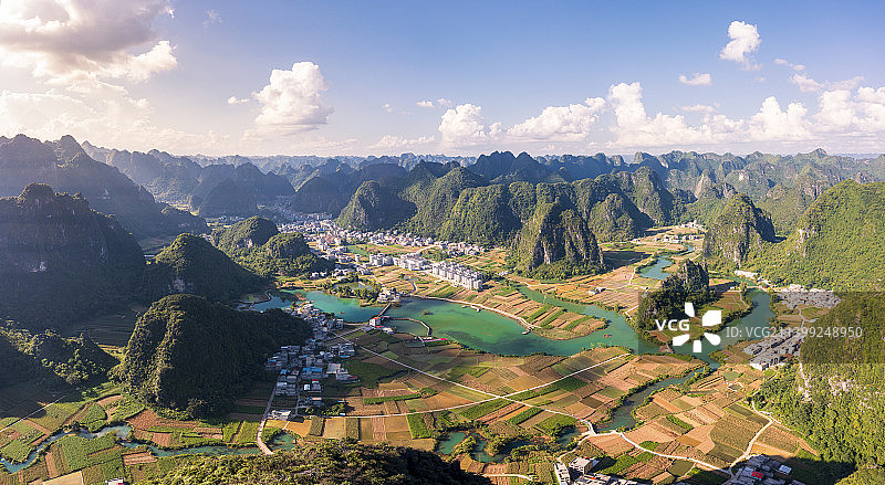 航拍广西都安地下河国家地质公园天窗群图片素材