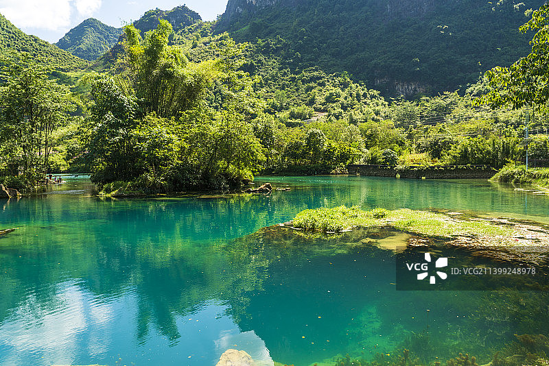 航拍广西都安地下河国家地质公园天窗群图片素材