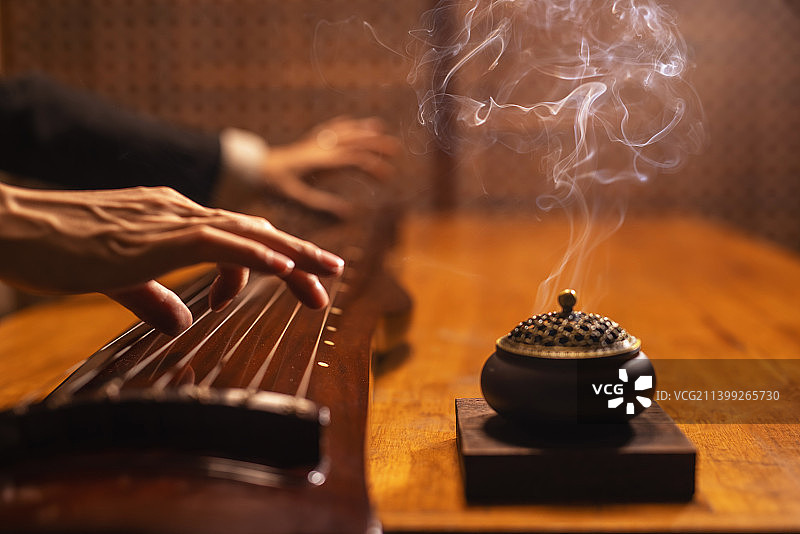 弹奏古琴手部特写,中国元素,传统文化图片素材