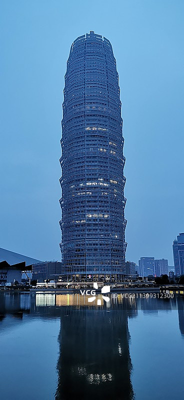 郑州地标 - 千玺广场 - 玉米楼图片素材