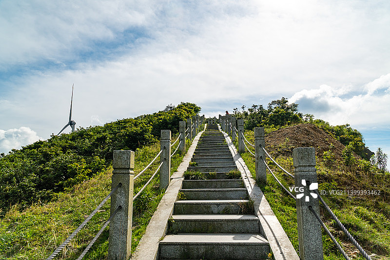 湖南雪峰山最高峰苏宝顶登山阶梯图片素材
