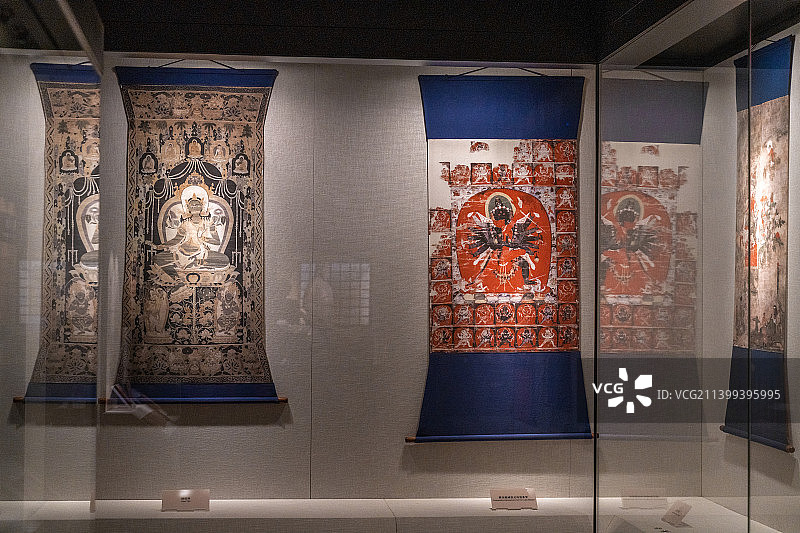宁夏银川西夏博物馆西夏宗教艺术展厅馆藏绿度母和胜乐轮威仪父母曼茶罗图片素材