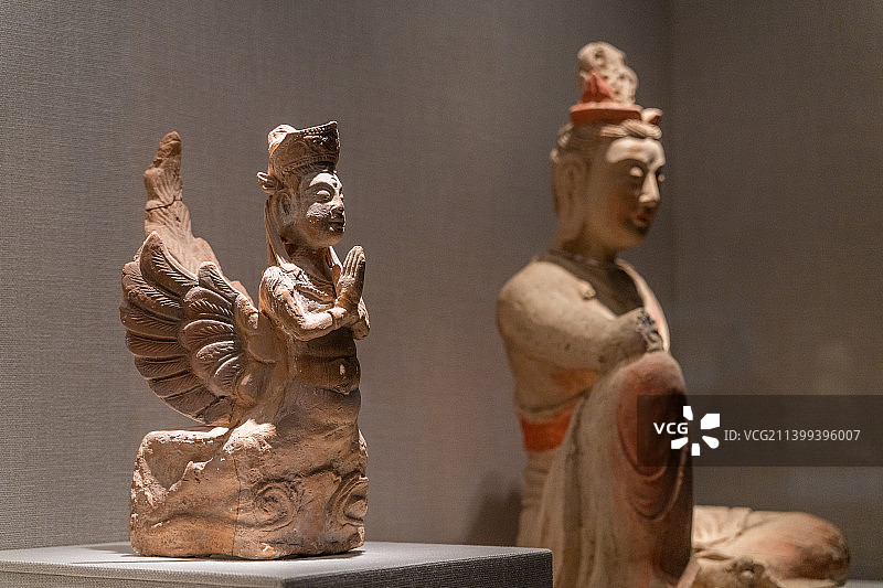 宁夏银川西夏博物馆西夏宗教艺术展厅馆藏红陶迦陵频伽（西夏）图片素材