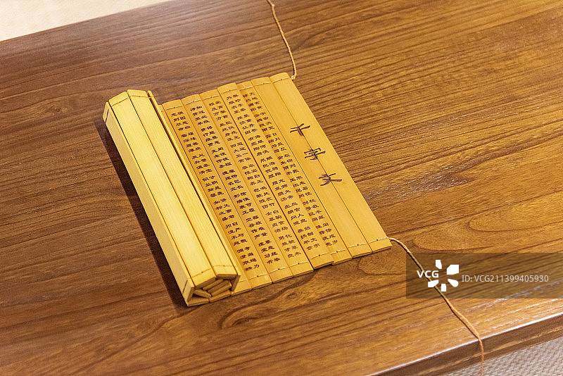 国学馆传统蒲团案几竹简图片素材