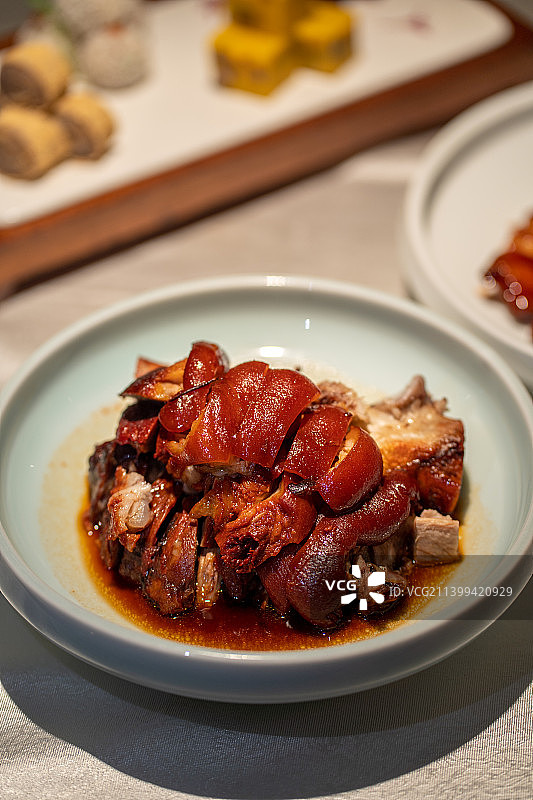 北京特色美食 - 百年老汤酱肘子图片素材