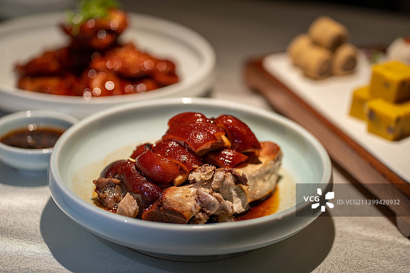 北京特色美食 - 百年老汤酱肘子图片素材