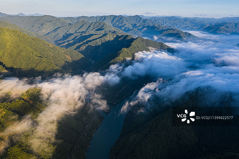 黄山丰乐湖清晨云海图片素材