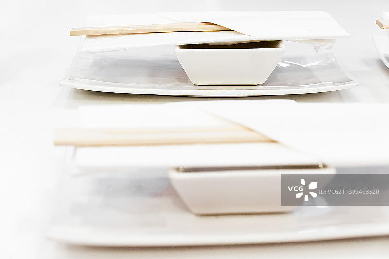 午餐时间餐厅里的日式寿司，亚洲美食图片素材