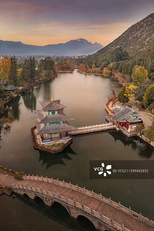 黑龙潭公园的傍晚（云南丽江）图片素材