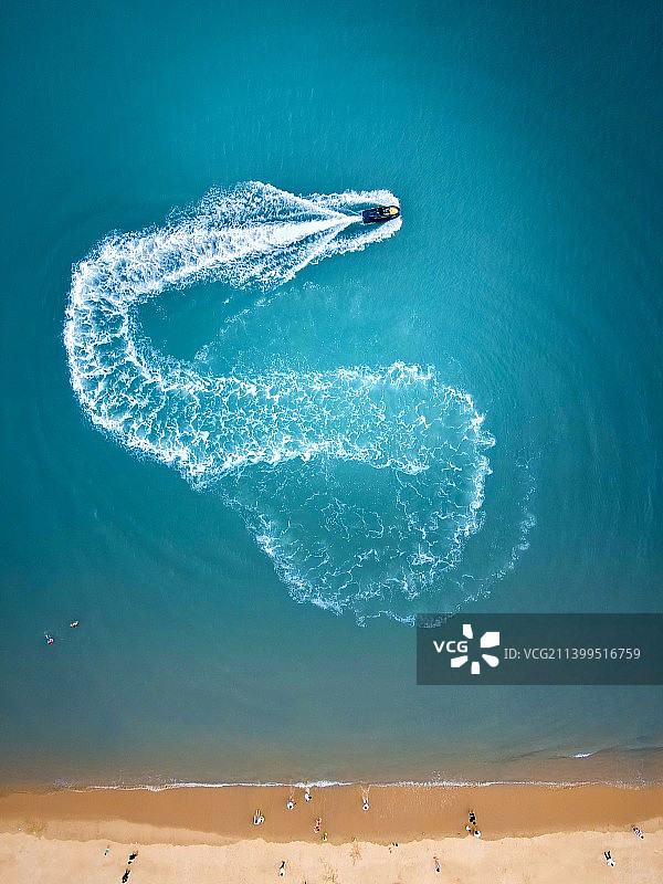 蛟龙出海图片素材