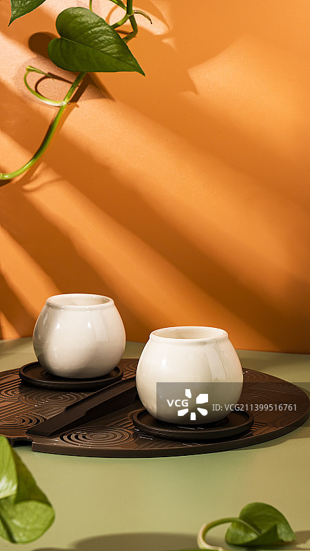 桌子上的茶具图片素材