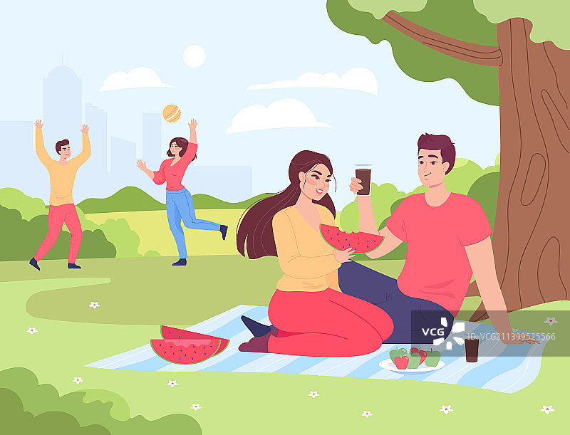 朋友们在公园里一起用餐图片素材