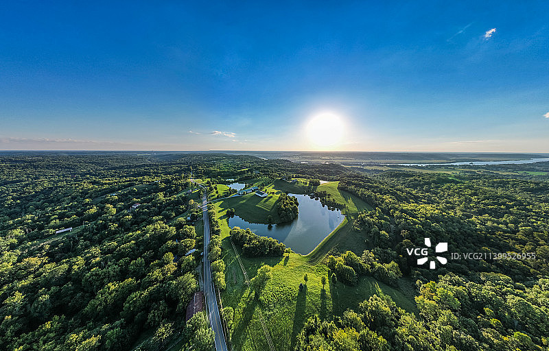蓝天下的美国航拍景观图片素材