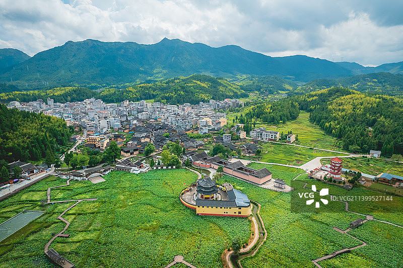 福建宁德市周宁县鲤鱼溪风景区明清古街风景航拍图片素材