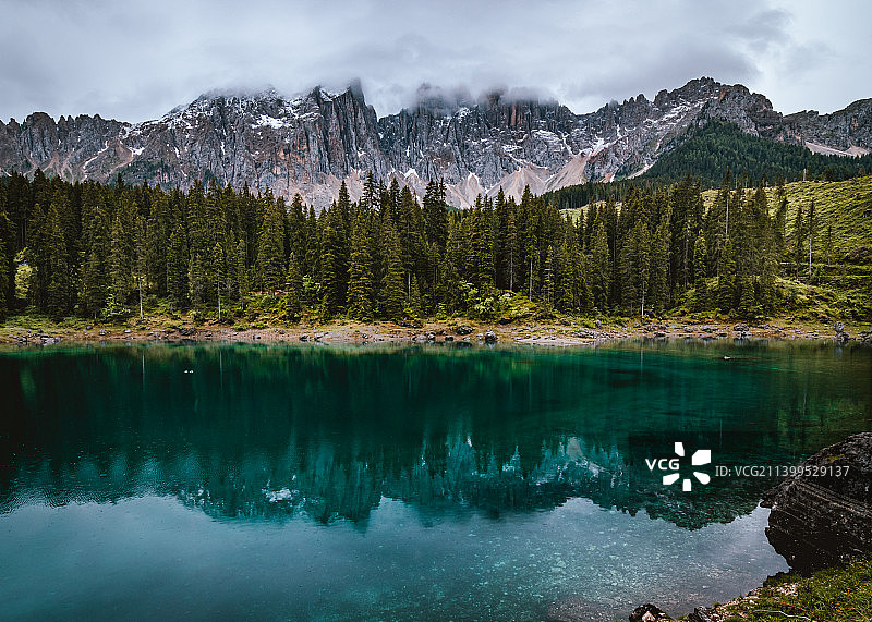 意大利多洛米蒂湖光山色美景图片素材