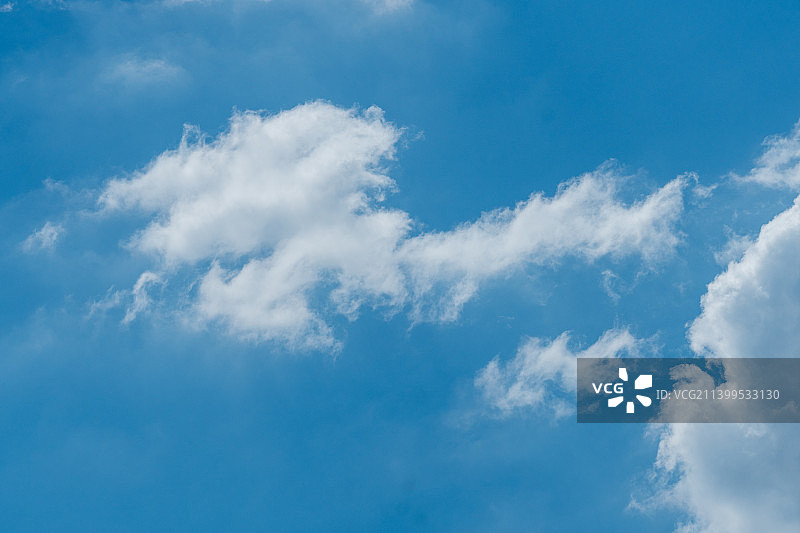 天上的白云图片素材