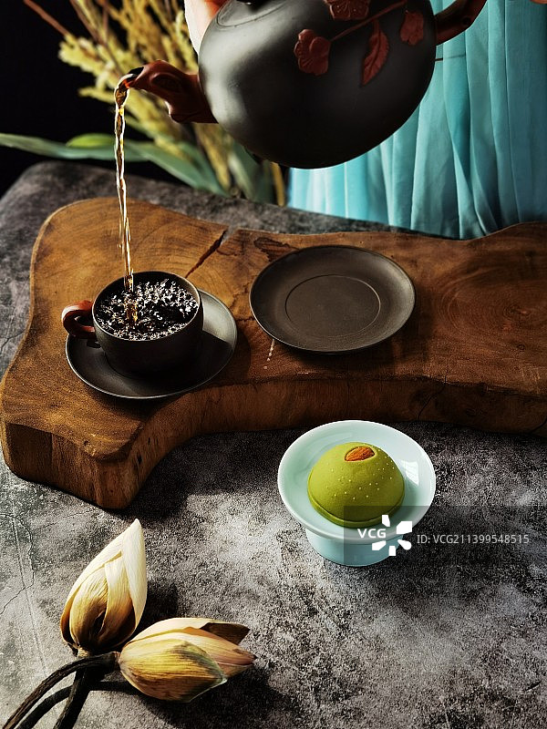 原图直出｜中秋月饼(静物暗调)图片素材