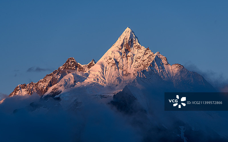 神女峰图片素材