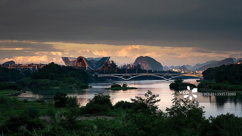 桂林解放桥图片素材