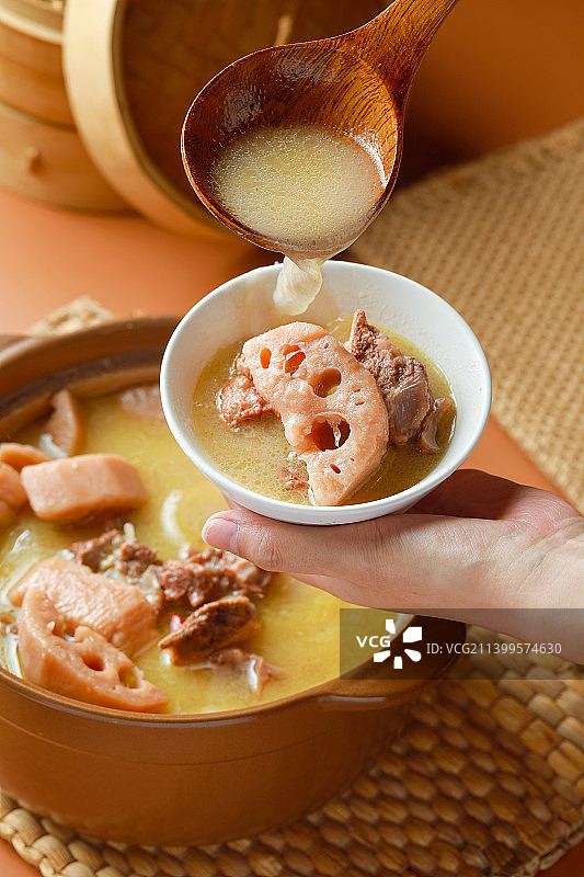 排骨莲藕汤图片素材