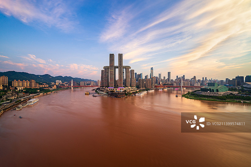 重庆来福士广场天际线全景图片素材