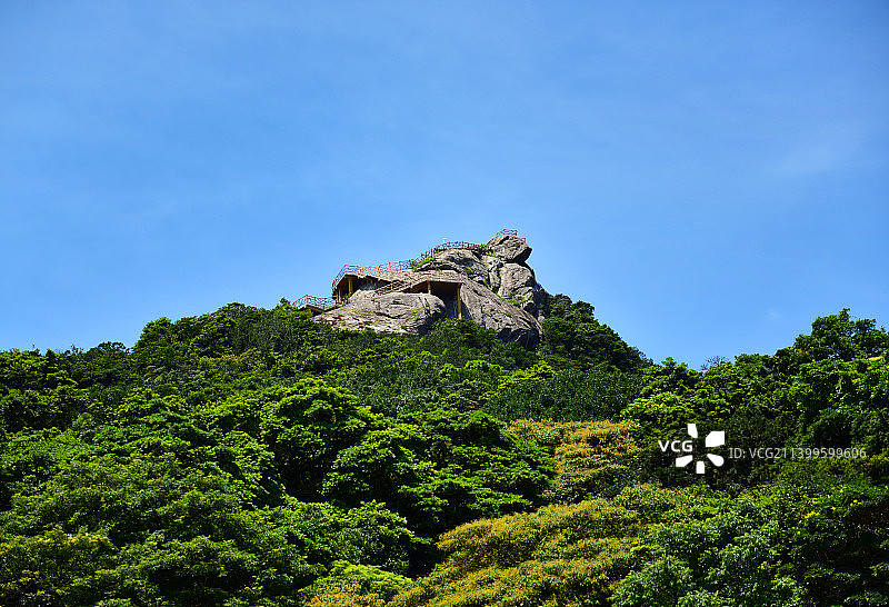 广东省惠州市博罗县罗浮山风景名胜区朱明洞景区索道鹰嘴岩图片素材