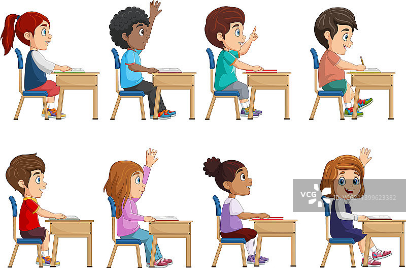 坐在教室课桌旁的小学生们图片素材
