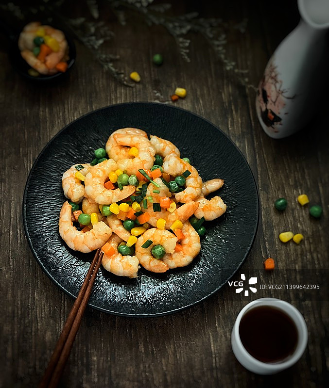 饿了吗来份牛腩米线、晶莹剔透炒虾仁、培根金针菇、翠花莲子、含苞待放图片素材