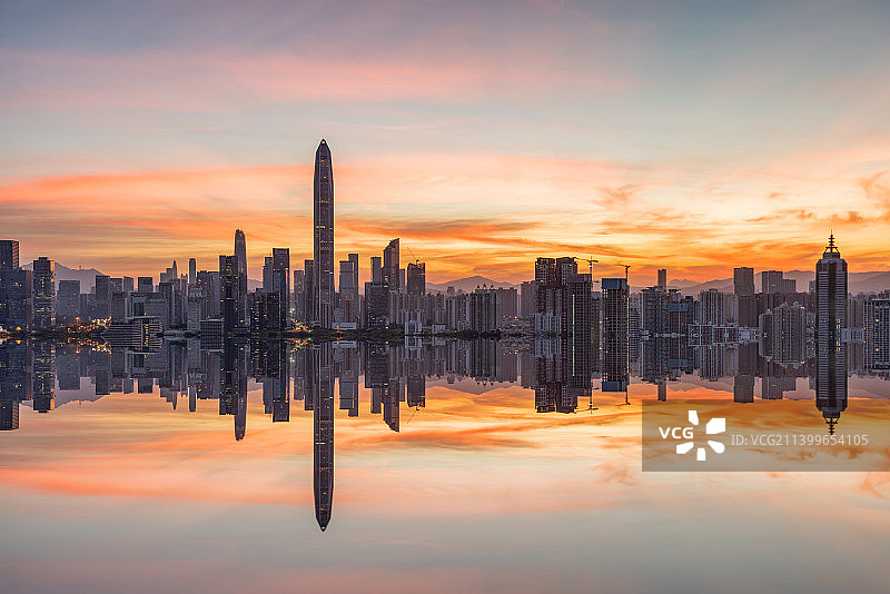 深圳福田中心商务区日出朝霞天际线图片素材