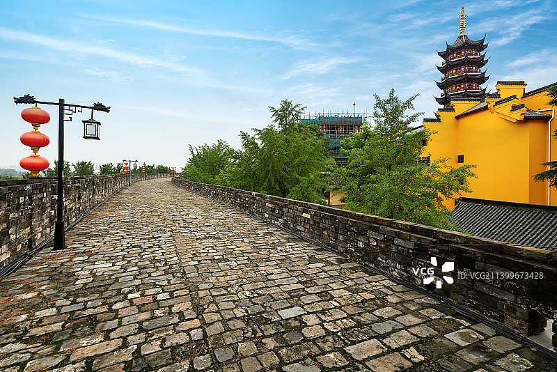 南京明城墙和古鸡鸣寺图片素材