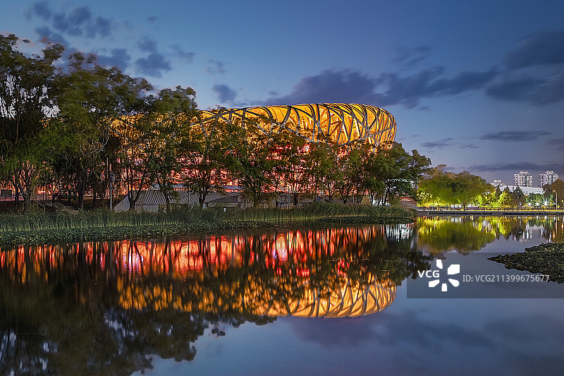夜晚的国家体育场（鸟巢）图片素材