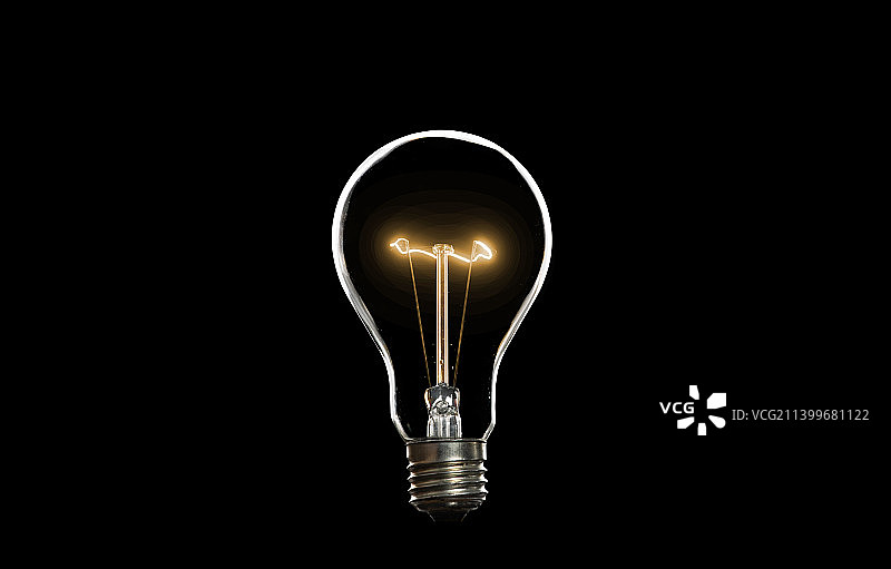 创意灯泡幼苗节能环保海报图片素材