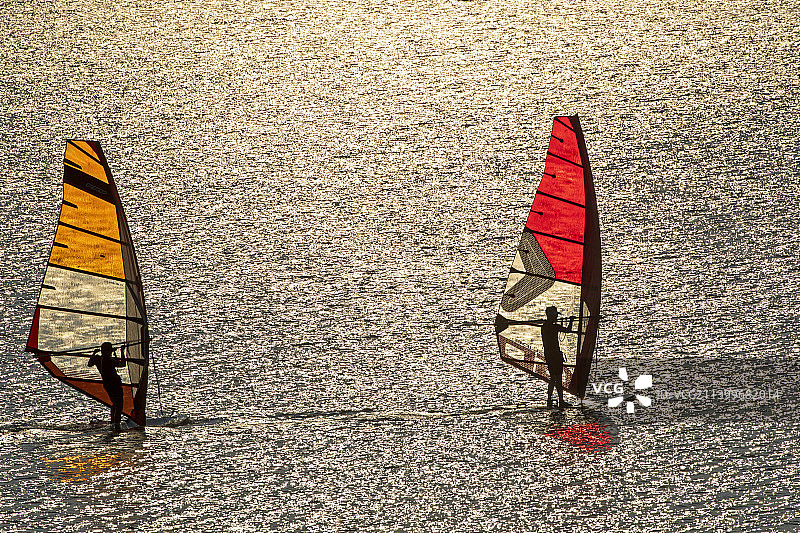 光影中的帆板运动图片素材